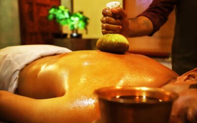 Patra Pinda Sweda o ELAKIZHI: Conoce  los beneficios  de esta ancestral  terapia ayurvédica.